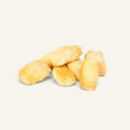 Charger l'image dans la visionneuse de la galerie, Patomia Luffy natural smoked cheese cubes for dogs, a healthy, gluten-free, and low-fat treat for dental hygiene.