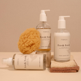 Charger l'image dans la visionneuse de la galerie, Patomia Pawness Fresh Fetch dog grooming set with shampoo, conditioner, and spray, featuring a natural sponge.