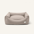 Charger l'image dans la visionneuse de la galerie, Patomia Snozy beige dog bed with soft fabric and removable cover for easy cleaning