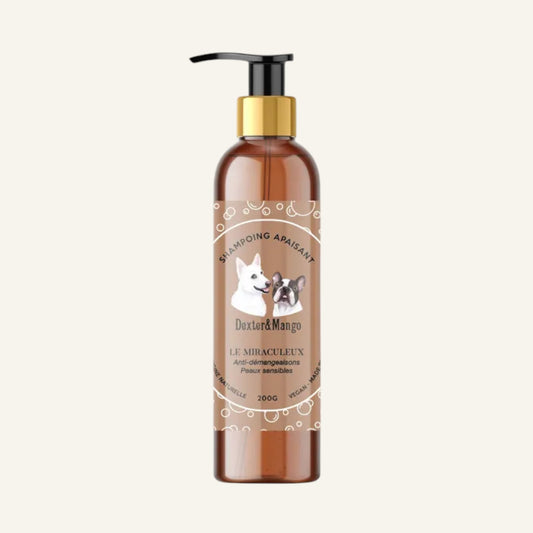 Patomia Le Miraculeux soothing liquid dog shampoo in a 200g amber bottle with a pump dispenser for sensitive skin