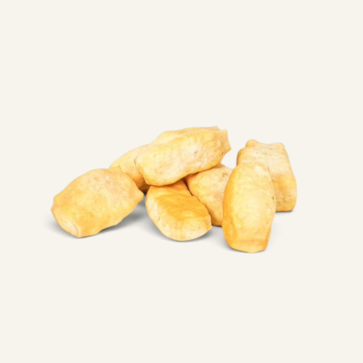 Patomia Luffy natural smoked cheese cubes for dogs, a healthy, gluten-free, and low-fat treat for dental hygiene.