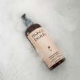Charger l'image dans la visionneuse de la galerie, Patomia Masco Beauty detox shampoo bottle for dogs and cats with aloe vera in a bubbly lather
