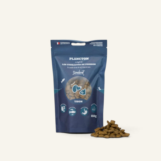 Patomia Plancton tuna fish treats for dogs and cats in a blue resealable pouch with crunchy kibble pieces