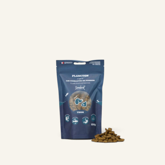 Patomia Plancton tuna fish treats for dogs and cats in a blue resealable pouch with crunchy snacks in front.