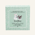 Charger l'image dans la visionneuse de la galerie, Patomia Poils de velours natural solid dog shampoo bar in light green packaging with dog illustrations
